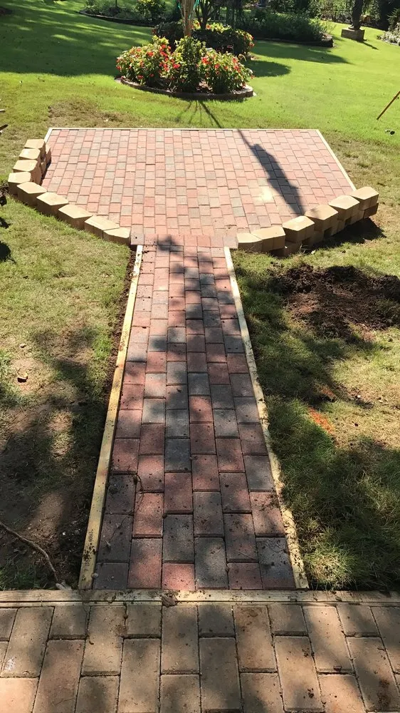Local outdoor landscaping in Leeds, AL - Perez Hardscapes & Concrete