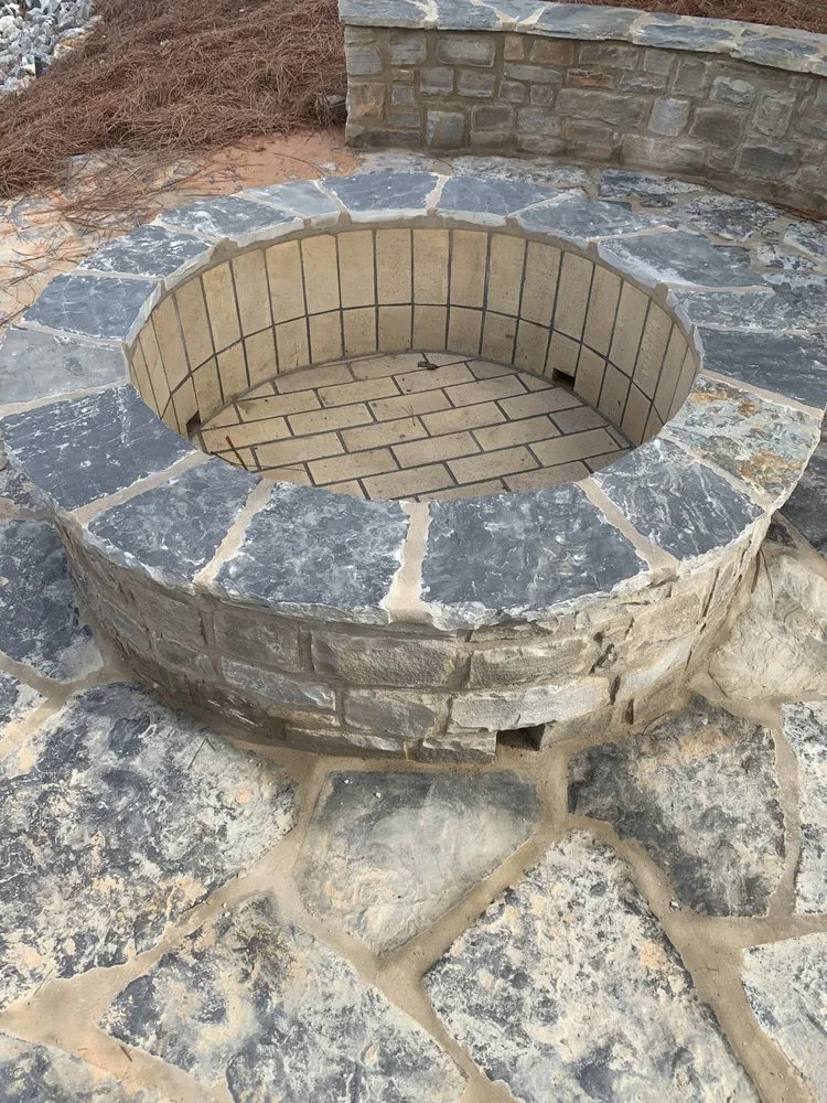 Local lawn care service experts serving Leeds, AL - Perez Hardscapes & Concrete