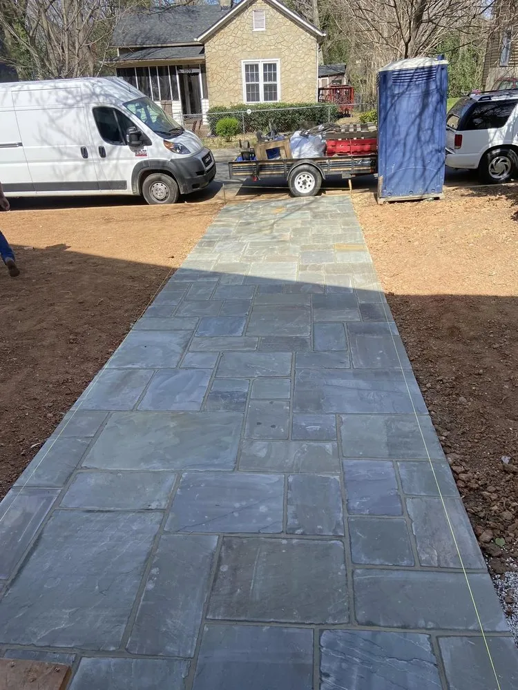 Professional yard maintenance for beautiful yards in Cornelius, NC by Perez landscapes & patio