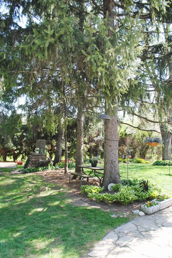 Top-rated garden landscaping in Des Plaines, IL - Perez Landscaping & Maintenance