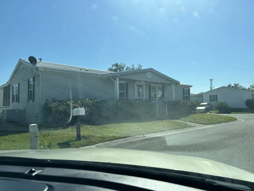 Top-rated yard maintenance experts serving Plant City, FL - Perez Landscaping