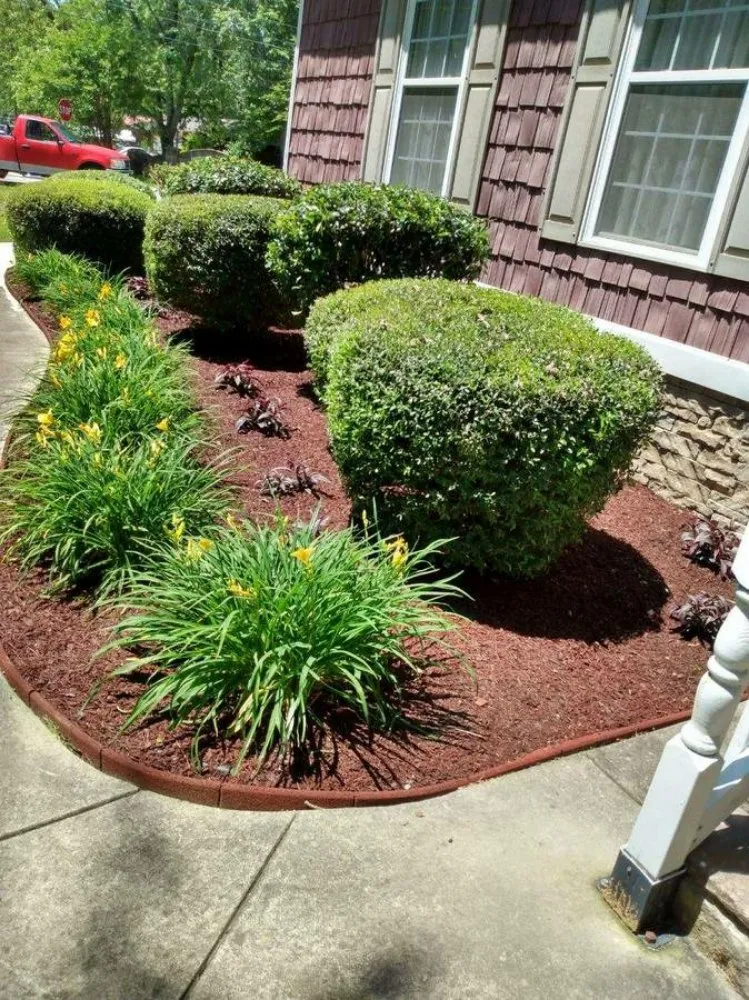 Reliable lawn mowing service in East Ridge, TN - Perez Lawn Care