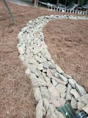 Perez Lawn Care Logo