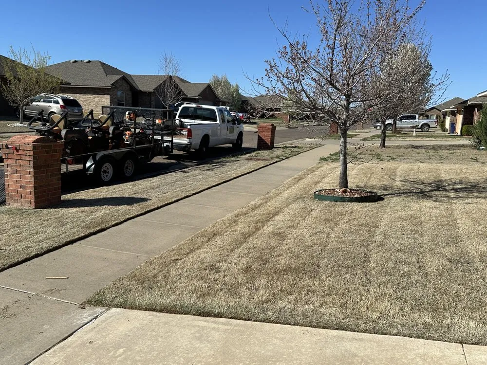 Reliable lawn care service experts serving Oklahoma City, OK - Perez Lawn Care
