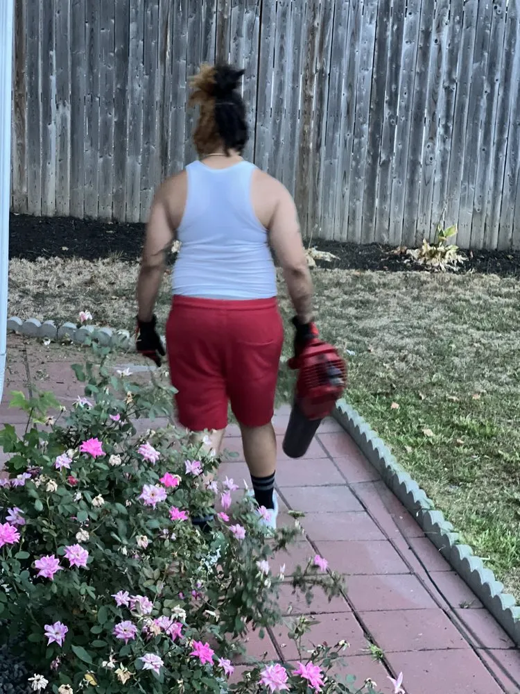 Custom garden landscaping experts serving Stamford, CT - Perez Lawn Maintenance