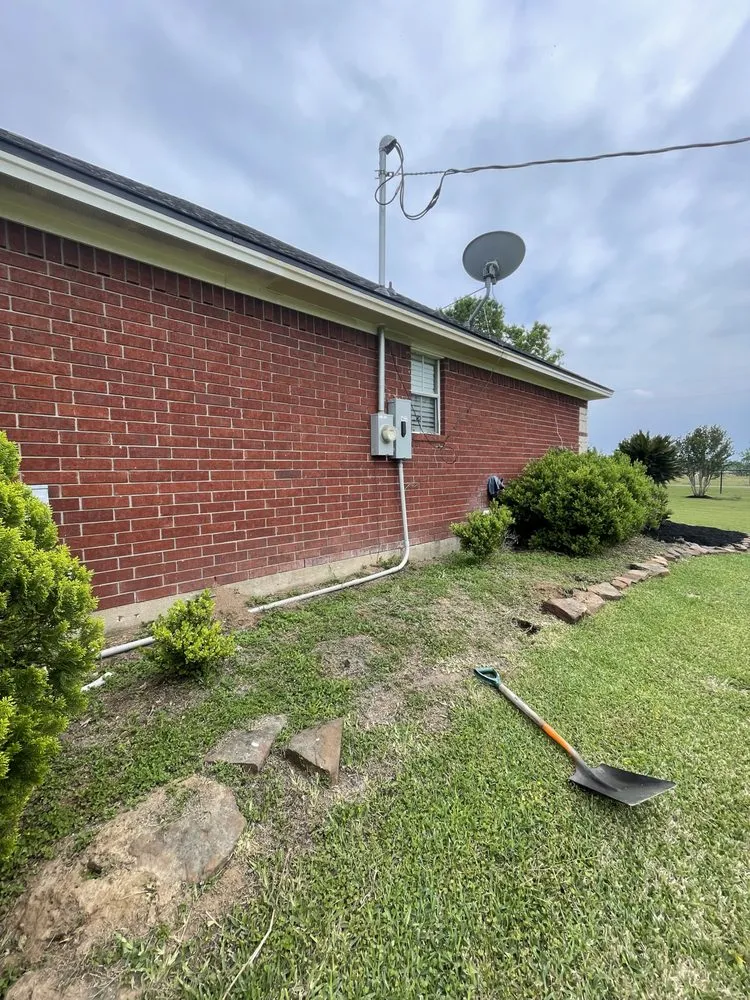 Local lawn mowing service experts serving Houston, TX - Perez Outdoor Services