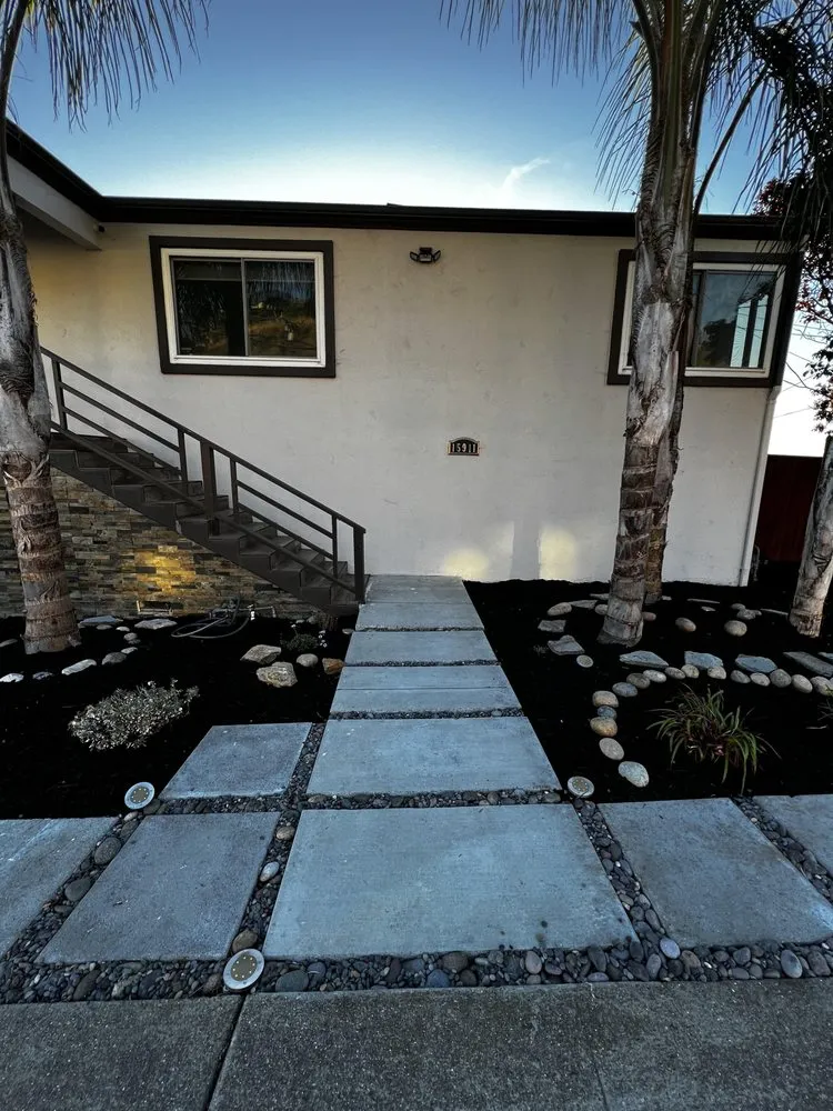 Top-rated lawn care service in Oakland, CA by Perez Tree Service