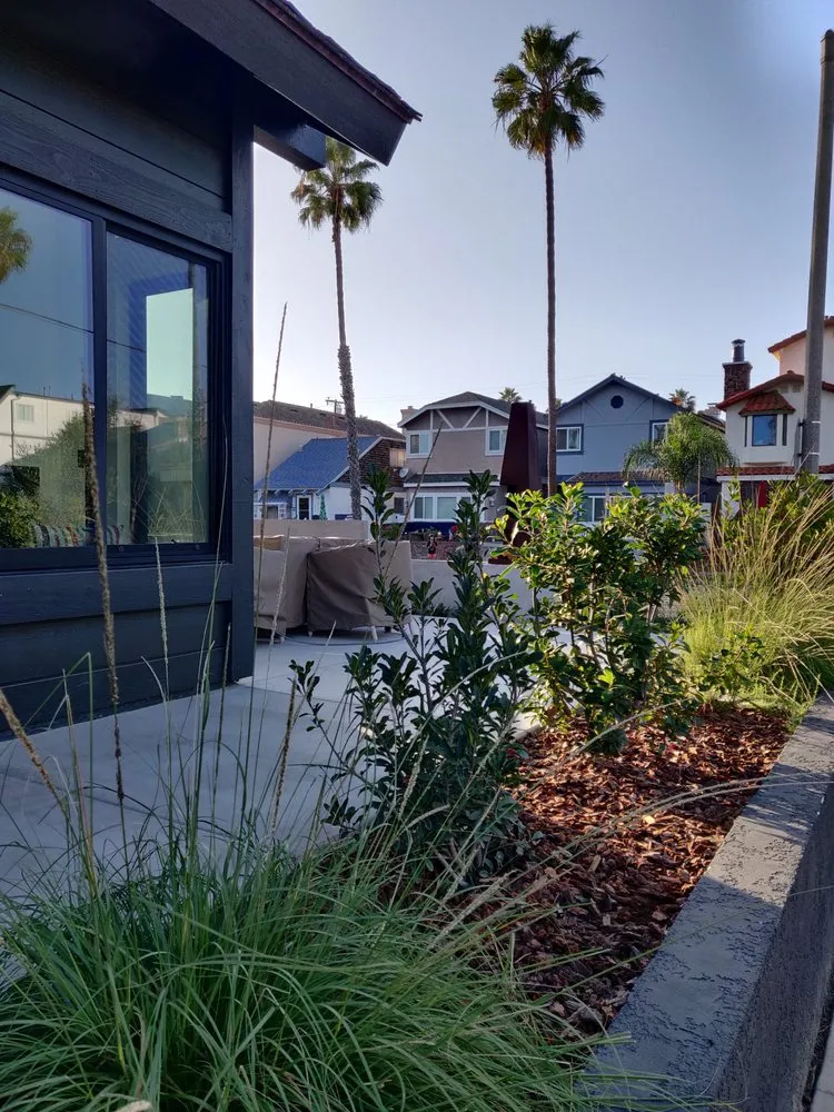 Affordable yard cleanup service experts serving Costa Mesa, CA - Perfect Circle Gardens & Interiors