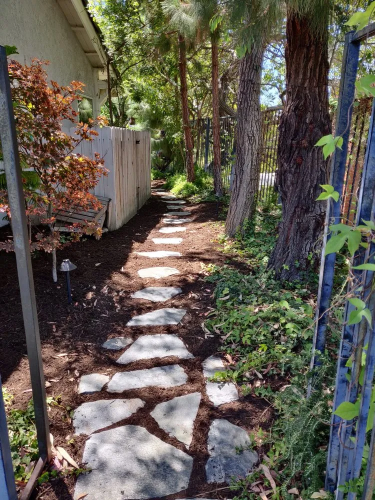 Top-rated landscape design in Costa Mesa, CA by Perfect Circle Gardens & Interiors