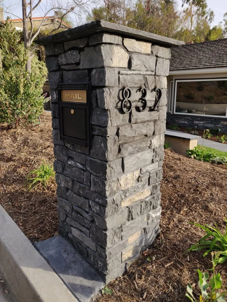 Top-rated landscaping services for beautiful yards in Costa Mesa, CA by Perfect Circle Gardens & Interiors