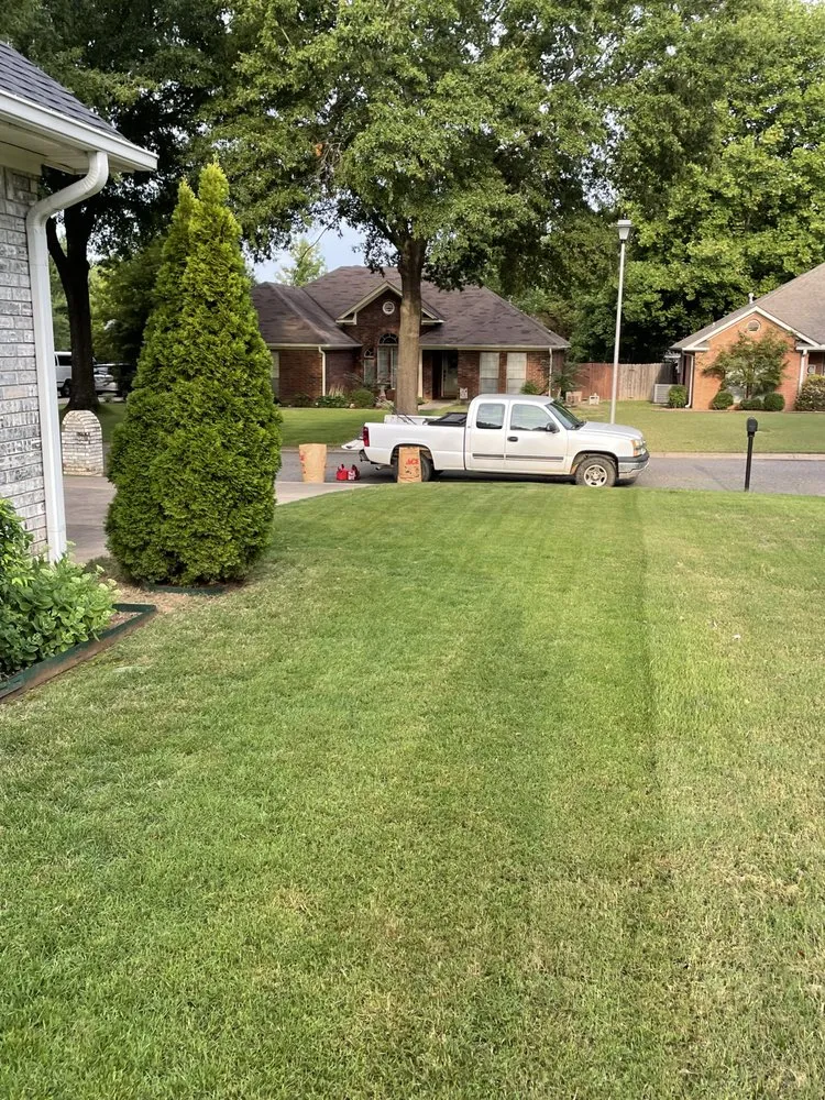 Top-rated garden landscaping for beautiful yards in Conway, AR by Perfect cuts