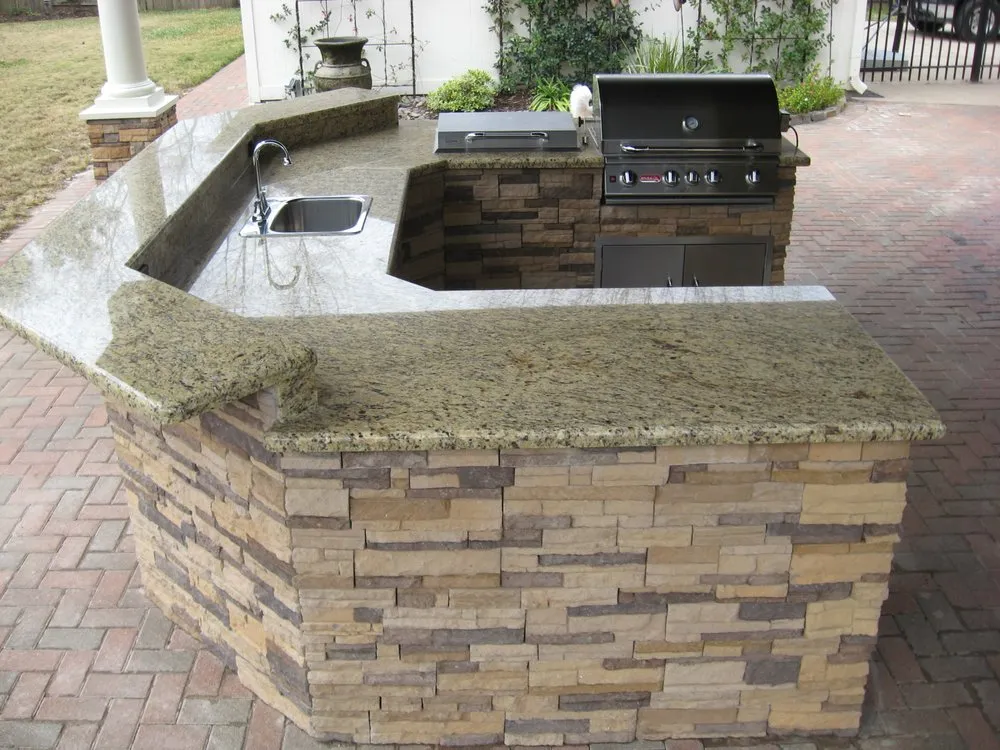 Top-rated lawn mowing service in Houston, TX by Perfect design patios and renovations