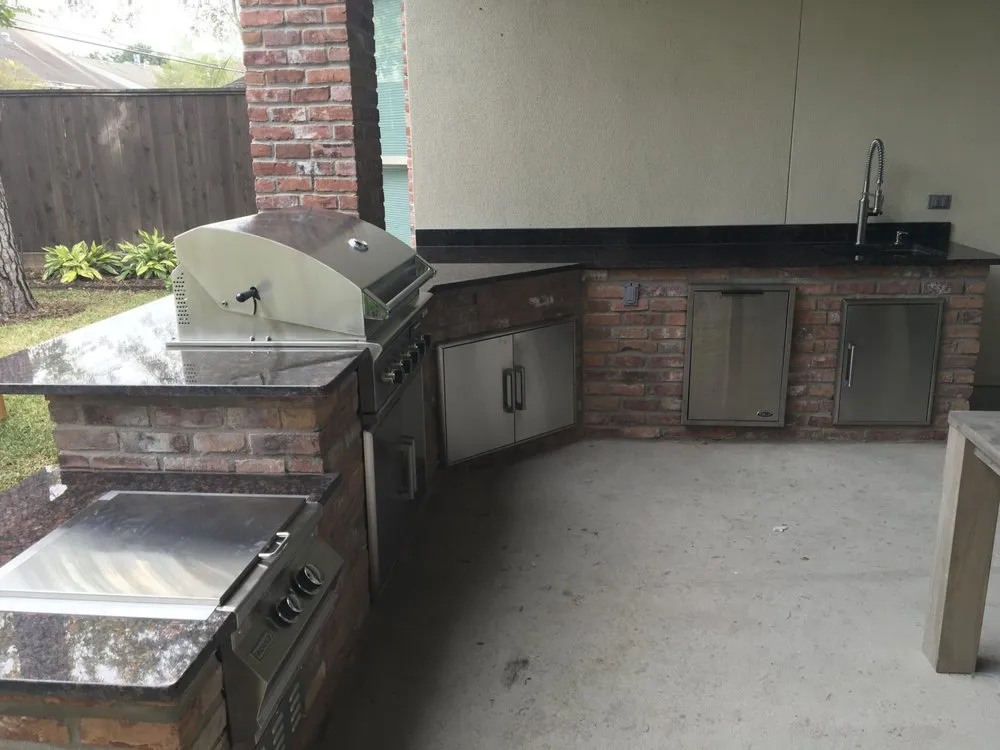 Custom yard maintenance for beautiful yards in Houston, TX by Perfect design patios and renovations