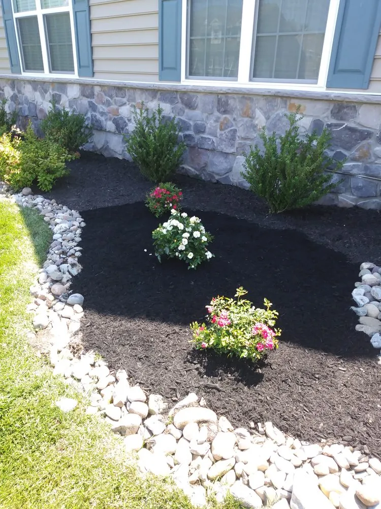 Top-rated yard maintenance in Newark, DE - Perfect Garden
