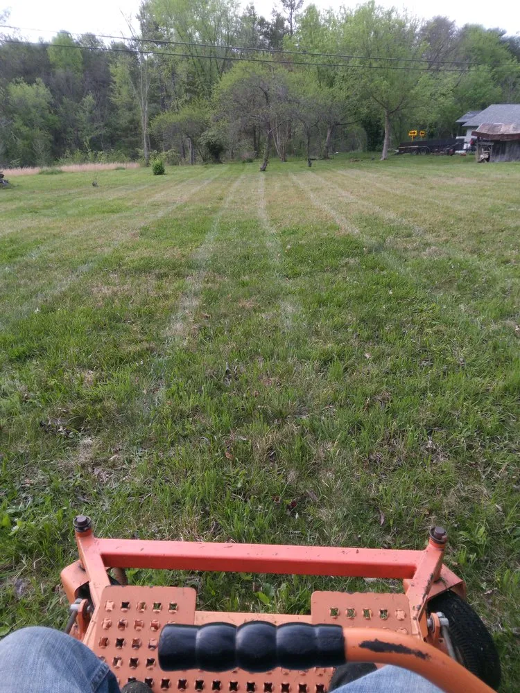 Affordable yard maintenance in Knoxville, TN by Perfect Landscaping