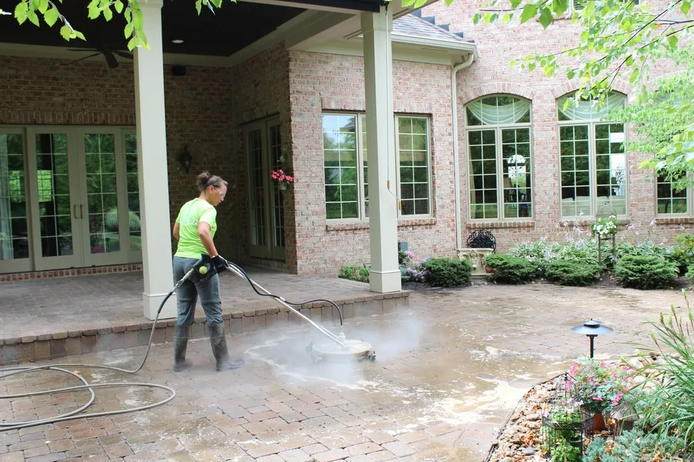 Trusted yard cleanup service experts serving Palm Beach Gardens, FL - Perfect Paver