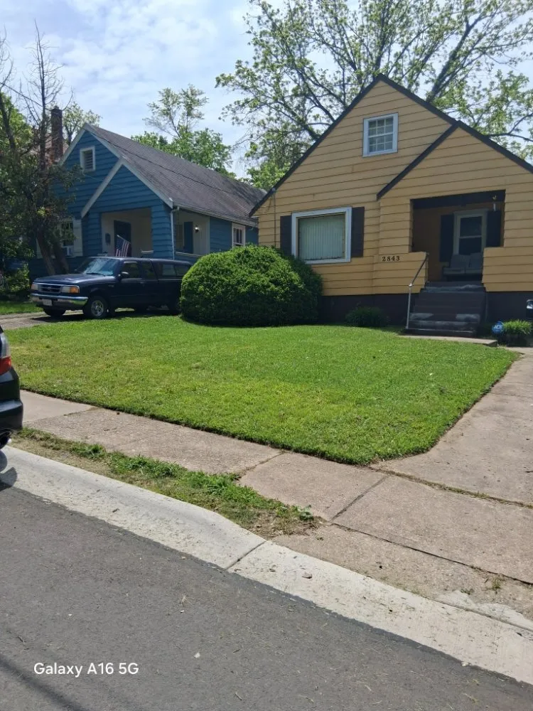 Local residential landscaping in Cincinnati, OH by Perfect Solutions