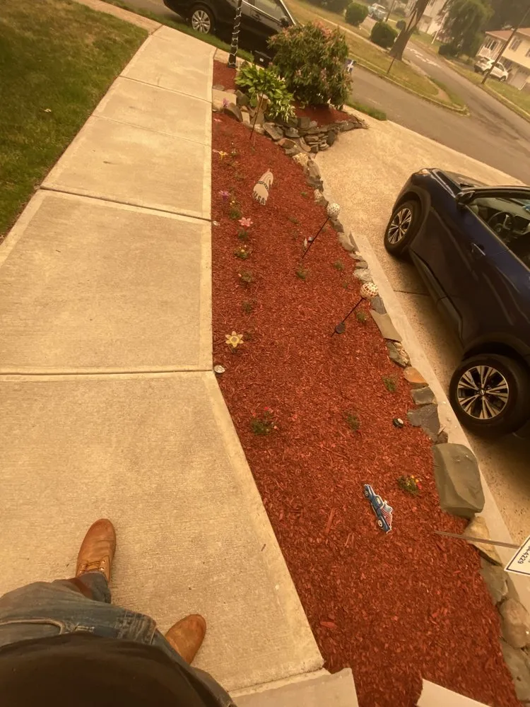 Top-rated yard maintenance in Edison, NJ by Perfect Touch Contracting