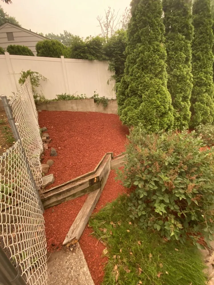 Custom lawn mowing service in Edison, NJ - Perfect Touch Contracting