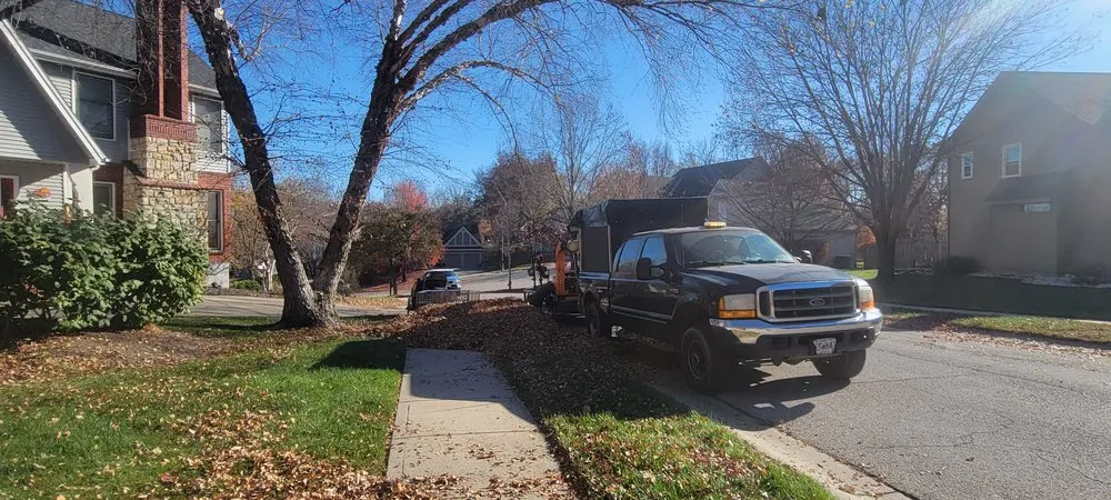 Trusted yard cleanup service experts serving Kansas City, MO - Perfect Touch Lawn Care