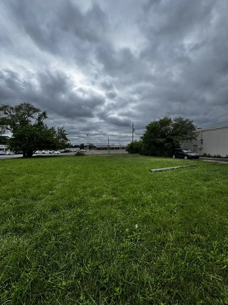 Local garden landscaping for year-round maintenance in Indianapolis, IN by Perfection