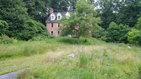 Custom garden landscaping in Sinking Spring, PA - Perfection's Lawn & Property Maintenance