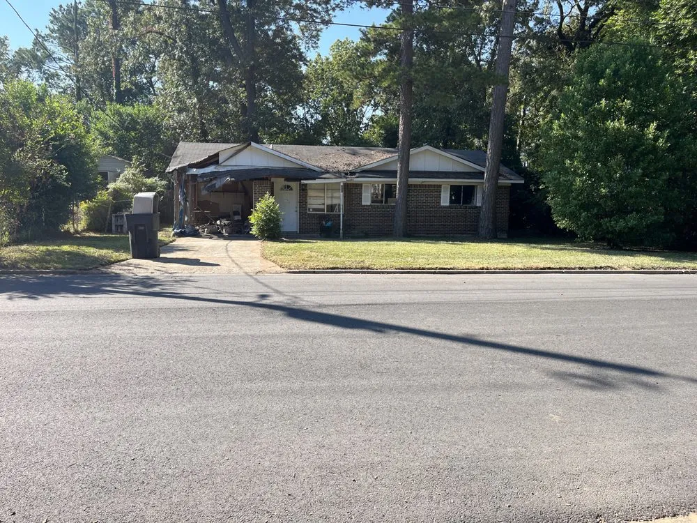 Professional landscaping services for residential properties in Bossier City, LA by Perfective Lawn Care Service