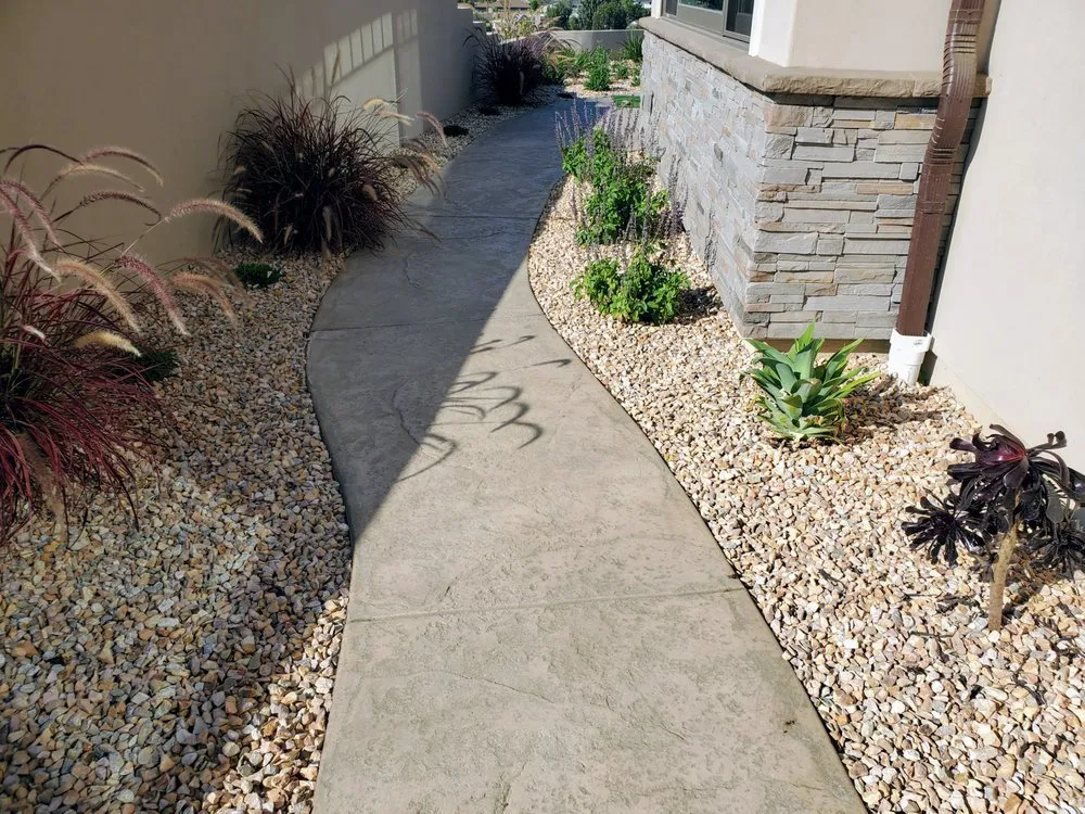 Affordable lawn care service experts serving Santa Paula, CA - Performance Landscape