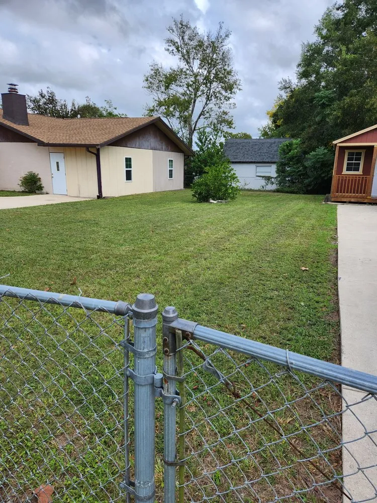 Local yard maintenance experts serving Bronson, FL - Perkins Lawn Care & Pressure Washing