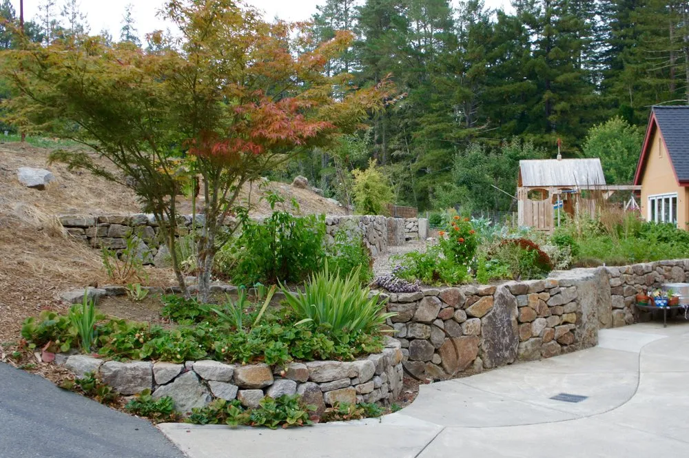Expert garden landscaping experts serving Sebastopol, CA - Permaculture Artisans