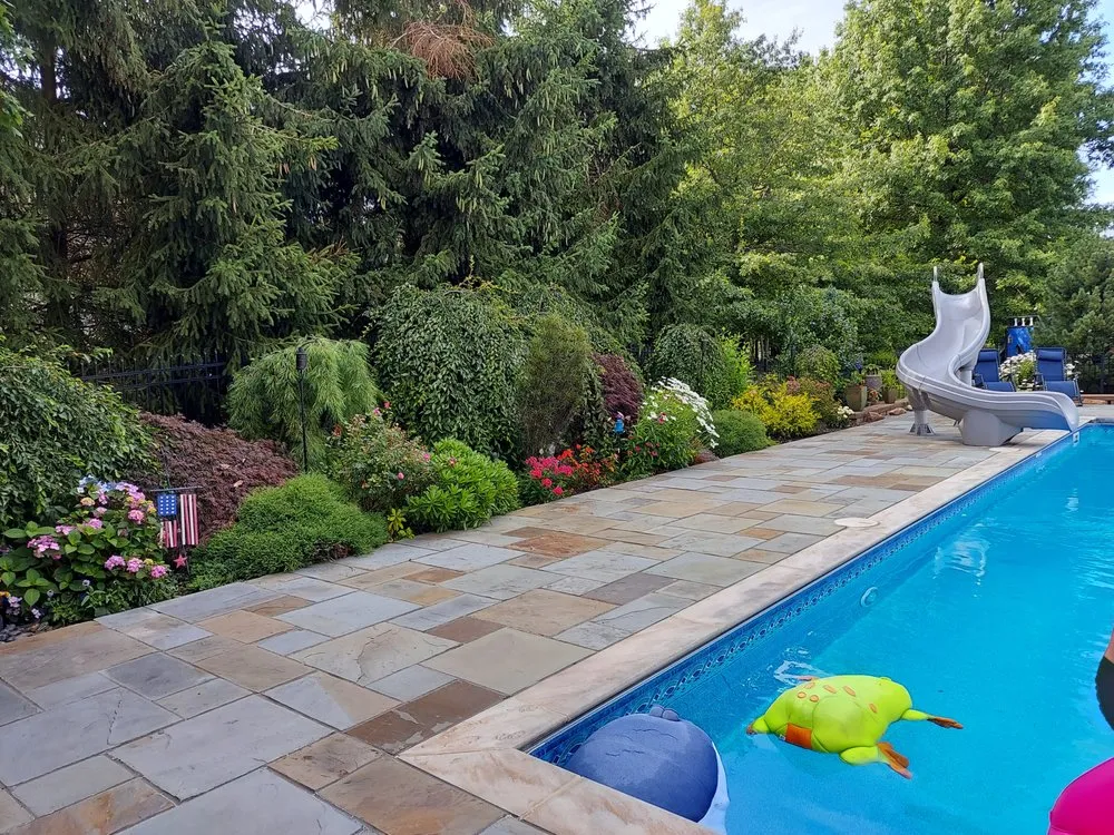 Professional lawn mowing service experts serving Newbury, OH - Perna Landscaping