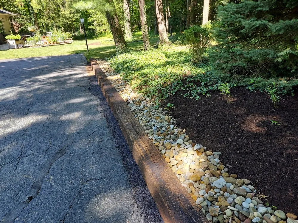 Custom yard maintenance experts serving Newbury, OH - Perna Landscaping