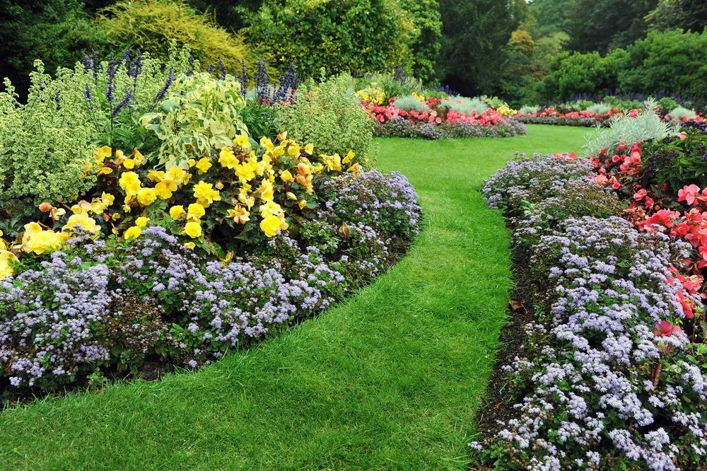 Top-rated outdoor landscaping in Dunlap, IL - Perring Landscape Services