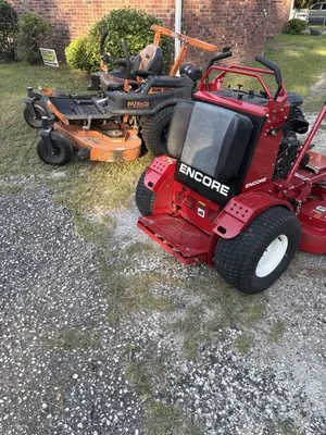 Perry Lawn Service Logo