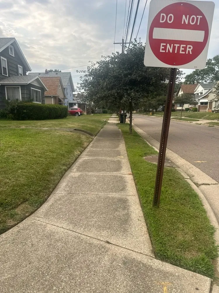 Trusted outdoor landscaping with custom design in Akron, OH by Perry’s Landscaping