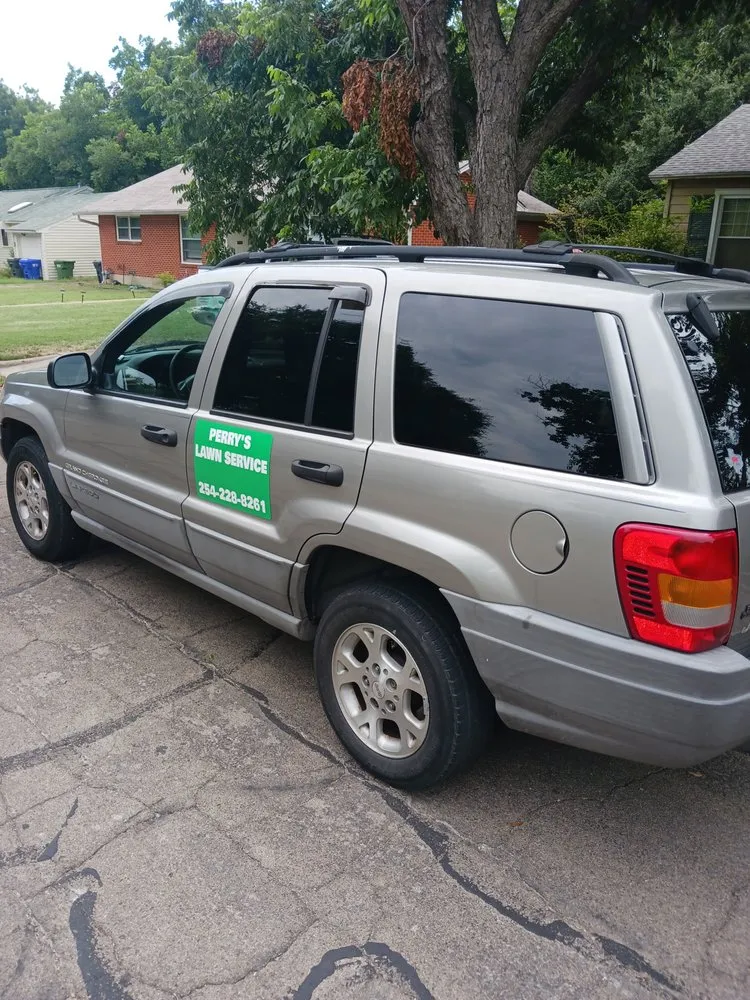 Top-rated outdoor landscaping experts serving McGregor, TX - Perrys lawn service