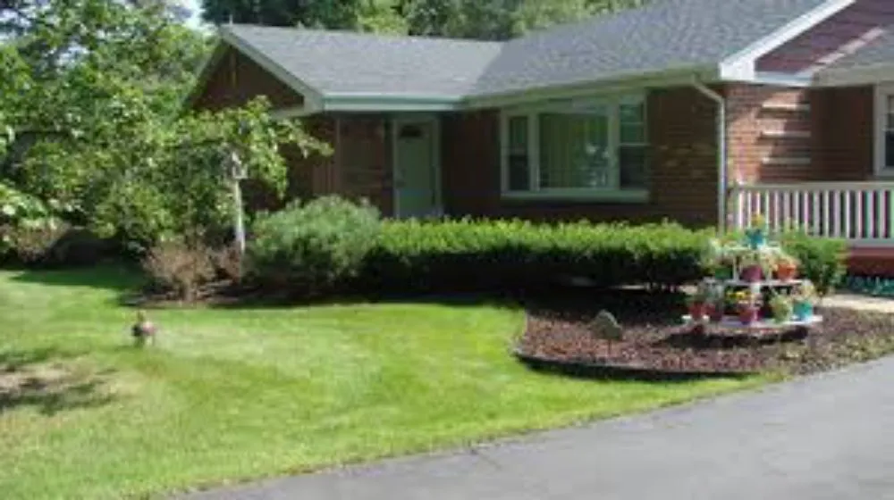 Expert lawn care service in Kenosha, WI - Perry's Lawncare