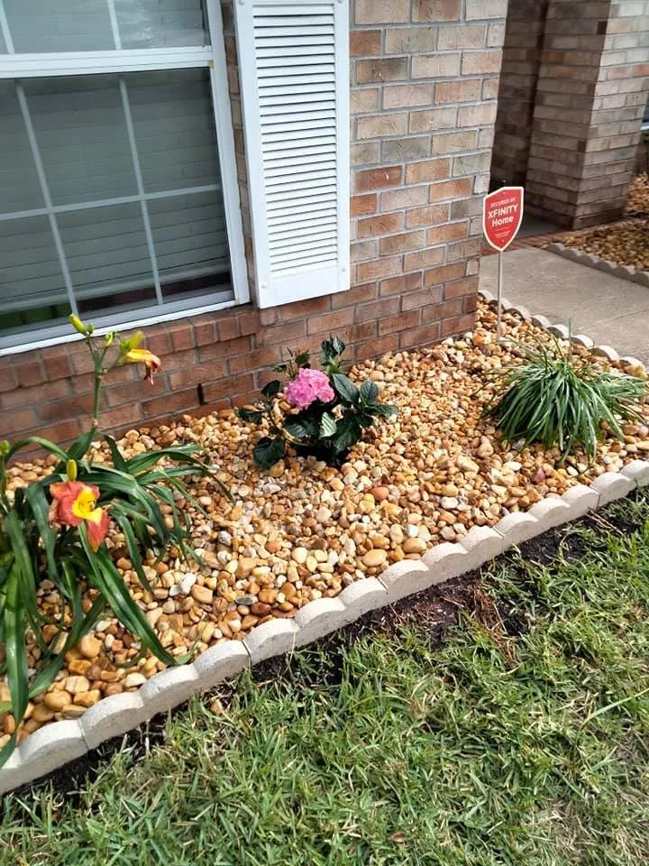 Top-rated outdoor landscaping with custom design in Middleburg, FL by Personal Touch Gardening