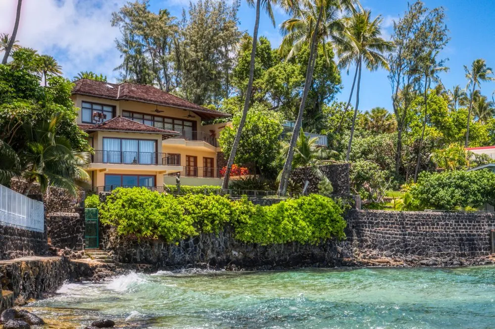 Reliable lawn care service in Honolulu, HI - Personal Touch Landscape