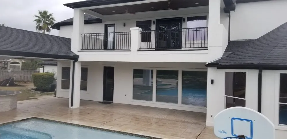 Professional lawn care service experts serving Katy, TX - Personal Touch Landscape