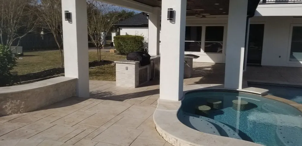 Top-rated lawn care service for homes in Katy, TX by Personal Touch Landscape