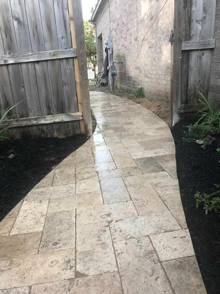 Expert lawn care service experts serving Katy, TX - Personal Touch Landscape