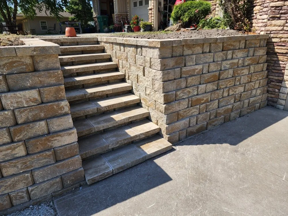 Reliable garden landscaping for outdoor upgrades in Smithville, MO by Personal Touch Landscaping