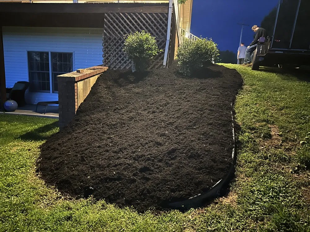 Custom garden landscaping in Owensboro, KY by Personal Touch Property Maintenance