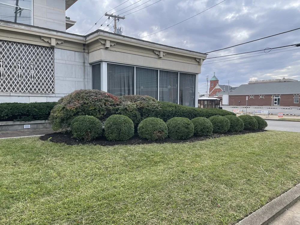 Professional outdoor landscaping in Owensboro, KY by Personal Touch Property Maintenance