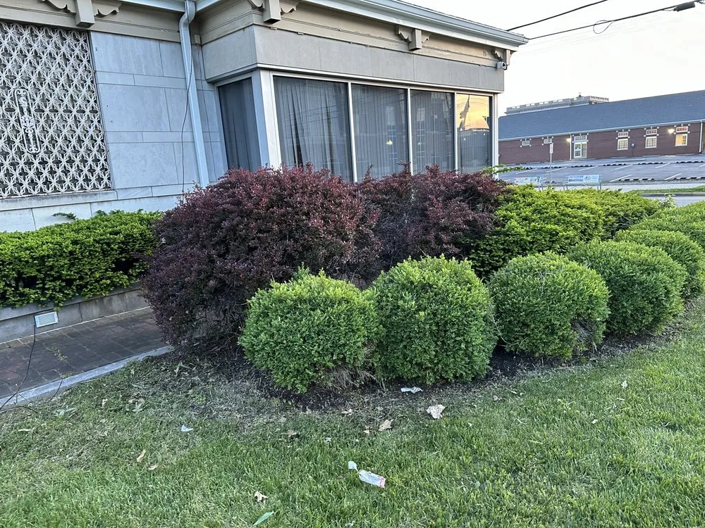 Reliable outdoor landscaping with custom design in Owensboro, KY by Personal Touch Property Maintenance