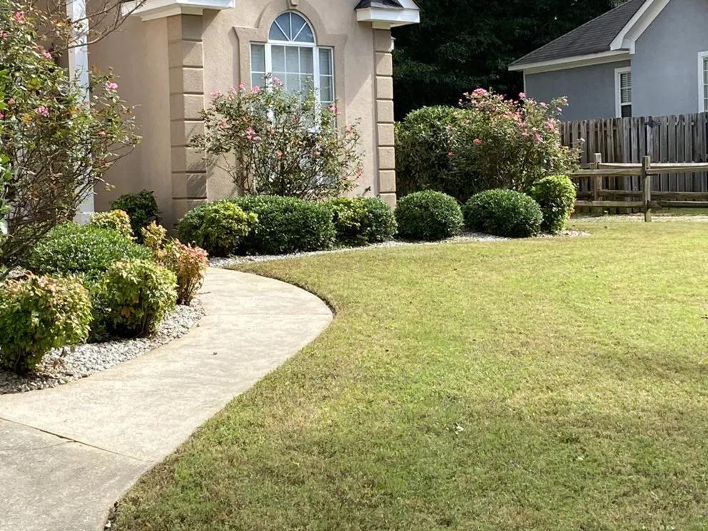 Top-rated garden landscaping experts serving Evans, GA - Personalized Lawn Care & Gardens