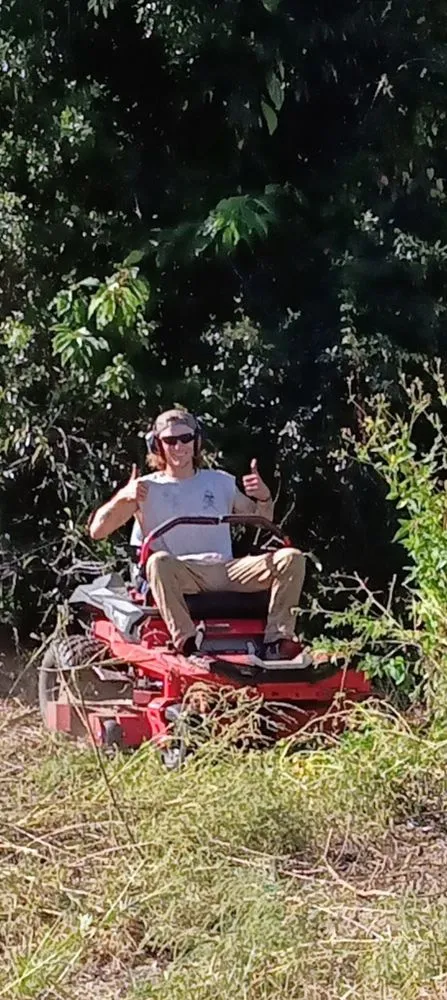 Reliable lawn mowing service experts serving Spring Hill, FL - Persuasive lawn care and pressure washing