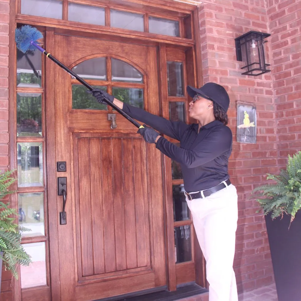 Expert yard maintenance for year-round maintenance in Ijamsville, MD by Pestnow of Maryland