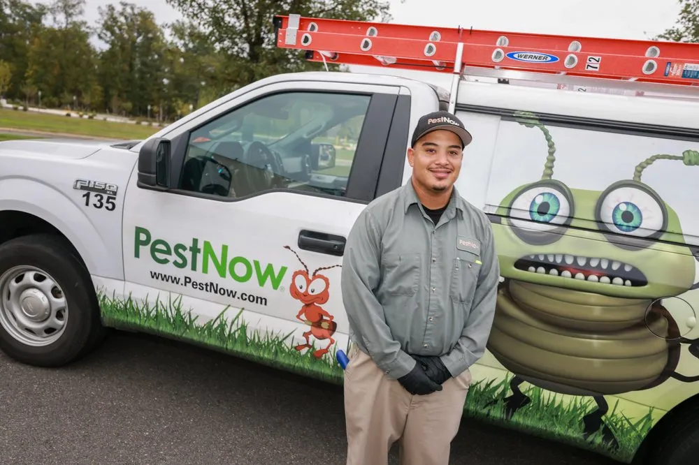 Professional yard maintenance in Ijamsville, MD by Pestnow of Maryland